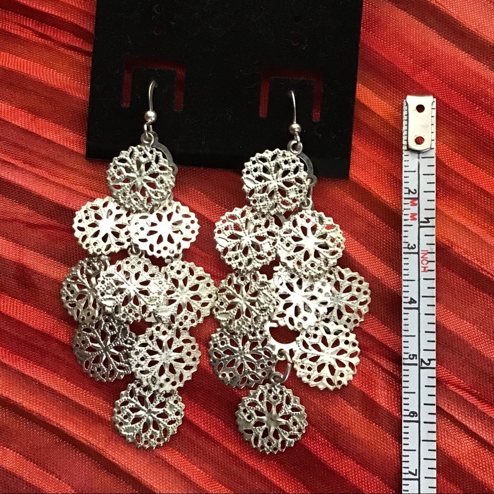 - Nice Pair of Dangling Silver Earrings !!!